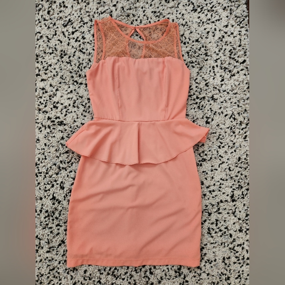 Forever 21, Size S, peach color